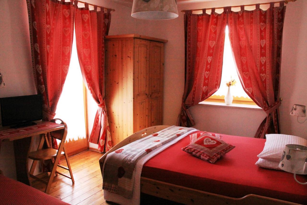 Garni Biancaneve Ruffre-Mendola Buitenkant foto